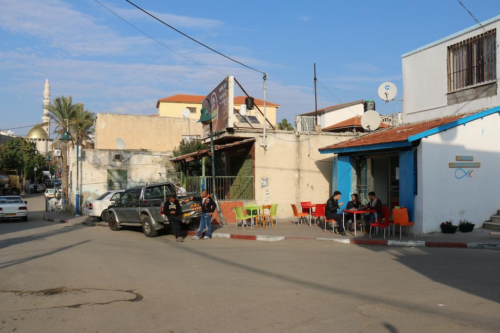 Juha'S Guesthouse - Zarqa Bay Jisr ez Zarqa Exterior photo