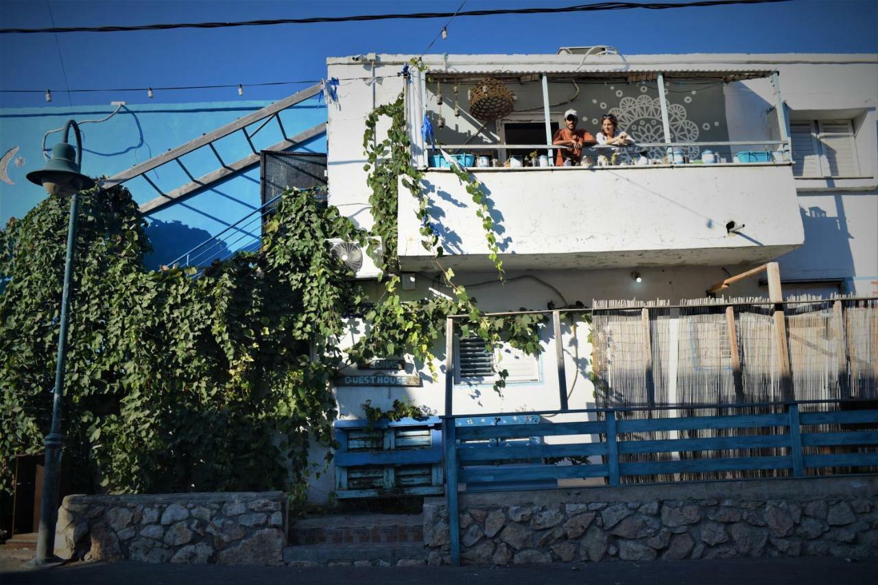 Juha'S Guesthouse - Zarqa Bay Jisr ez Zarqa Exterior photo